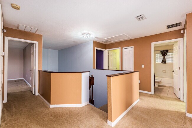 Building Photo - Beautiful 5 Bedroom Two-Story Home for Rent