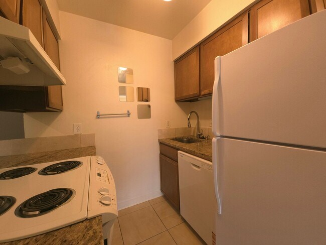 Building Photo - Mountain Views for a Serene and Scenic Lifestyle