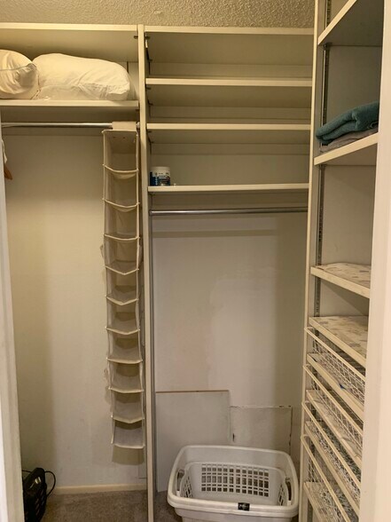 Building Photo - 1230 N Sweetzer Ave