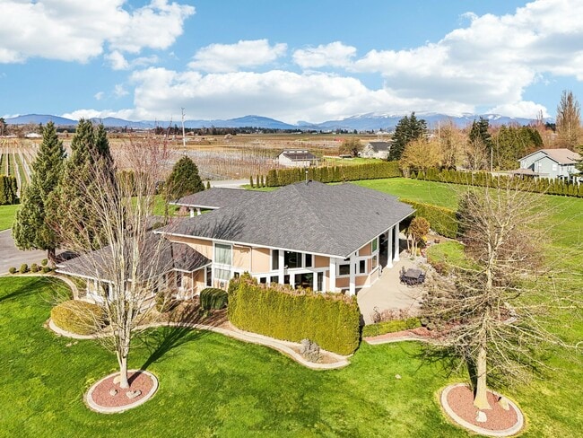 Building Photo - 15541 Bradshaw Rd