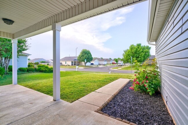 Building Photo - 10425 Aberdeen Dr