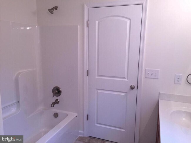 Building Photo - 160 Tabasco Ln