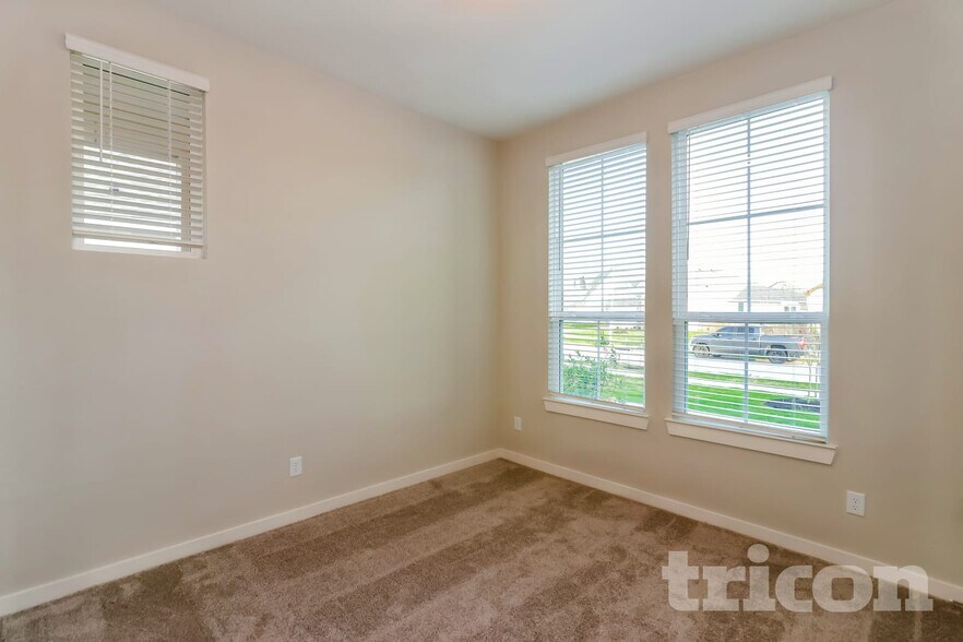 Building Photo - 2351 Cohorn Trl