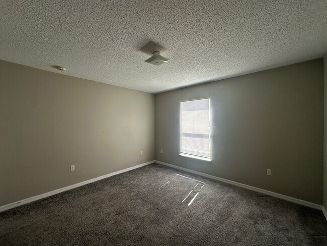 Building Photo - Two-Story Corner Lot!