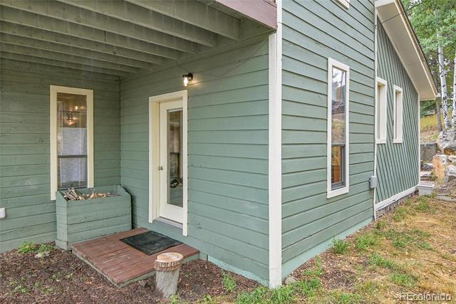 Building Photo - 190 Circle Dr