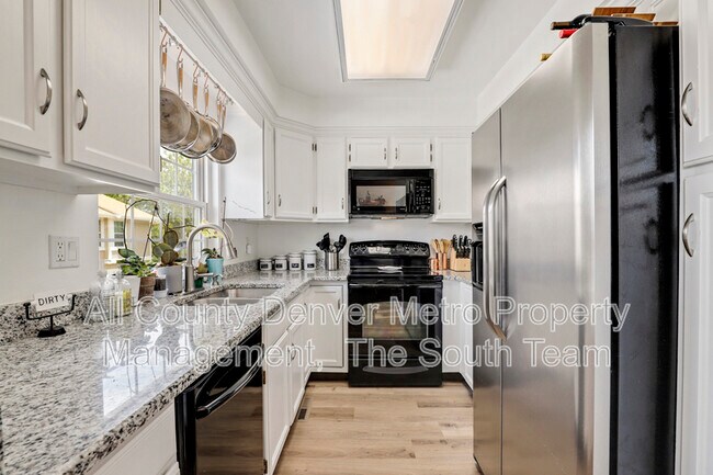 Building Photo - 2890 W Long Cir