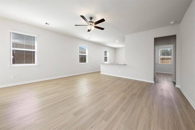 Building Photo - 15454 Maple Ter Dr