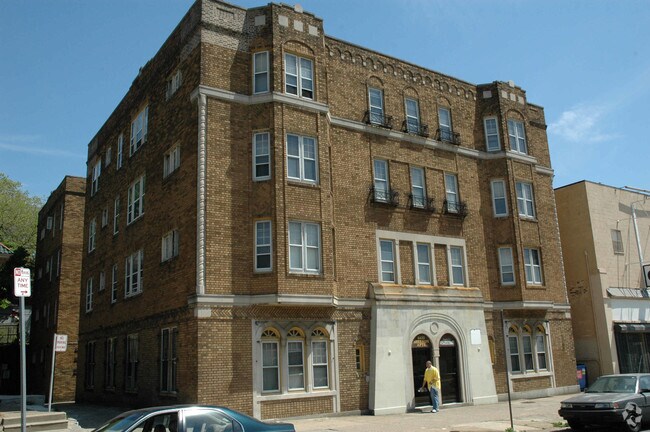 Building Photo - Shelton Court