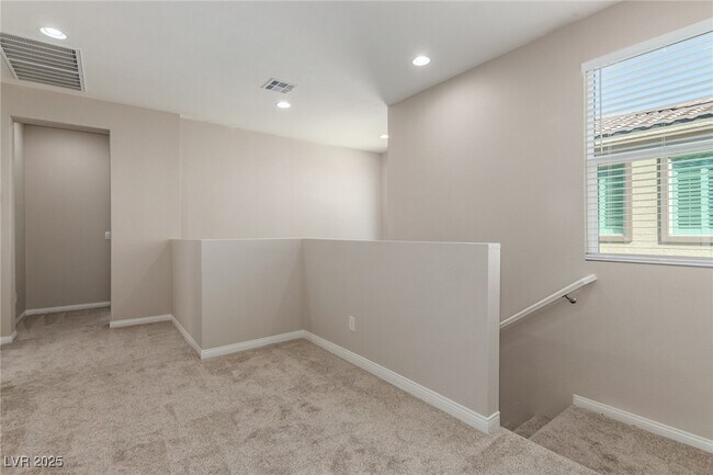 Building Photo - 8055 Tank Loop St