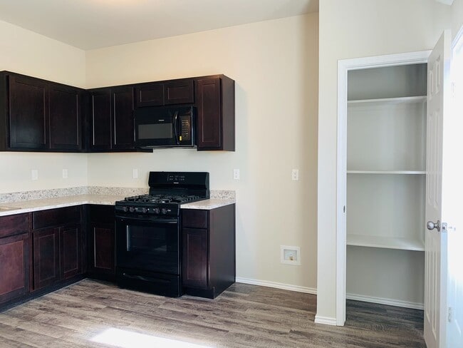 Building Photo - Newer Construction Home for Rent!
