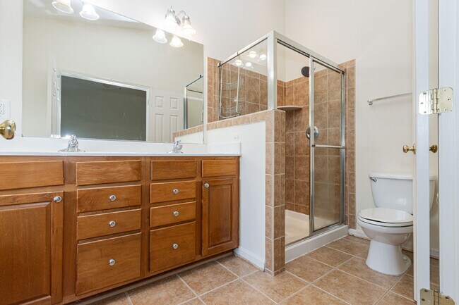 Building Photo - Well-maintained interior row townhouse in the desirable Dogwoods community near Quantico.