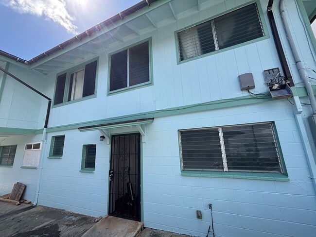 Building Photo - 2429 N School St