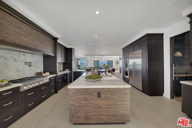 Building Photo - 3116 Elvido Dr