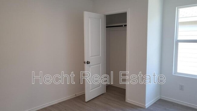 Building Photo - 9137 Navarro Vis