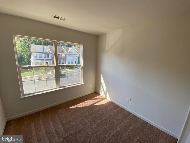 Building Photo - 4249 Normandy Ct