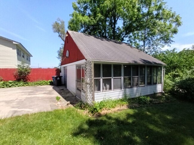 Building Photo - 31437 Alcona Ct