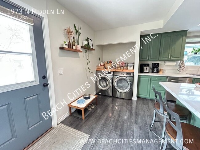 Building Photo - 1973 N Hidden Ln