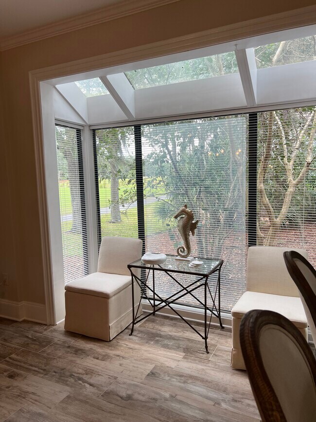 Building Photo - 60 Carnoustie Rd