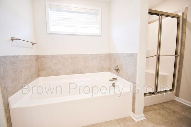 Building Photo - 114 Welborn St