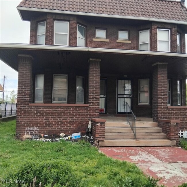 Primary Photo - 9802-9804 Denison Ave