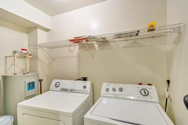 Building Photo - 134 Turtle Creek Rd #6