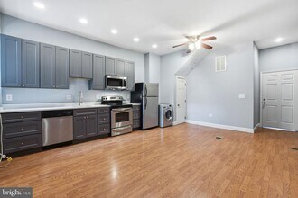 Building Photo - 1440 Fairmont St NW