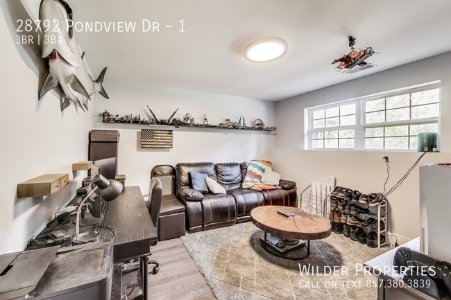 Building Photo - 28792 Pondview Dr