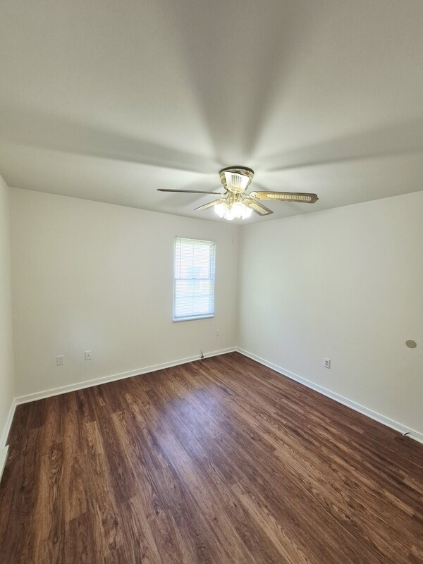 Building Photo - 1412 Blair St