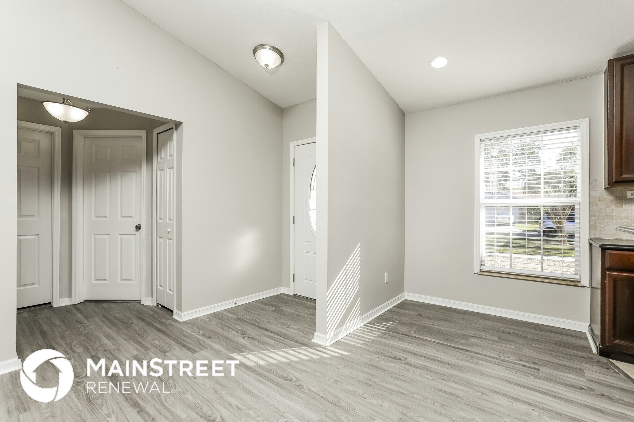 Building Photo - 9888 Balmoral Cir