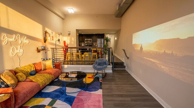 Building Photo - 1715 8th St NW