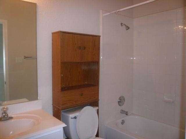 Building Photo - 1559 Haynie Bend