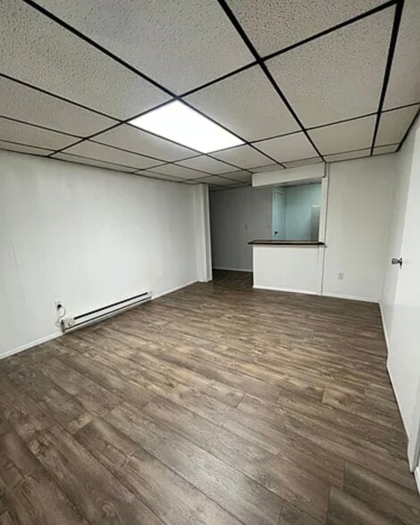 Building Photo - 464 3rd St