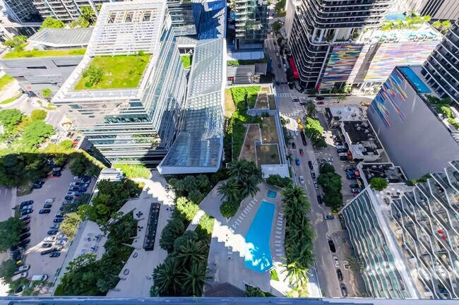 Building Photo - 88 SW 7th St