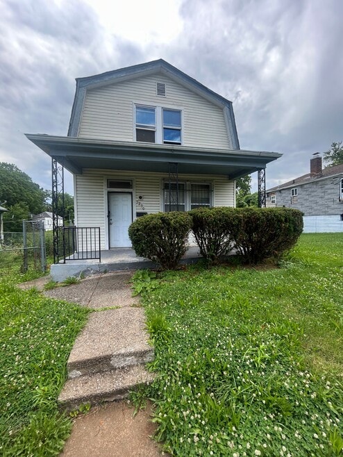 Building Photo - 5230 Thrush Ave