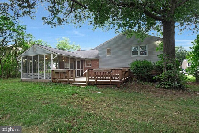 Building Photo - 14920 Carlbern Dr