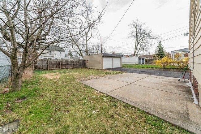 Building Photo - 1391 Avondale Rd