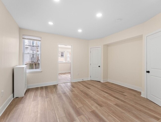 Building Photo - 5808 N 20th St