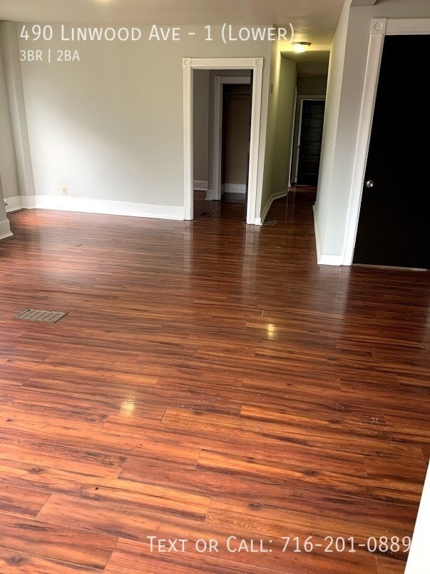 Building Photo - 490 Linwood Ave