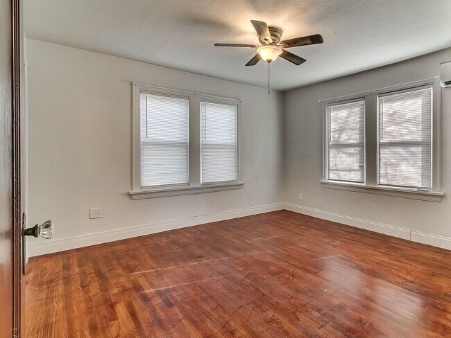 Building Photo - Charming 1 bed | 1 bath in great location