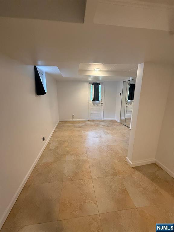 Building Photo - 533 Ramapo Valley Rd