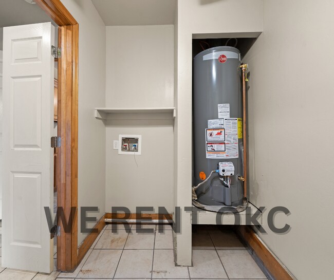 Building Photo - 2649 SW 62nd St