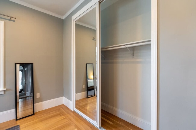 Building Photo - 254 29th St