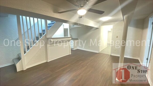 Building Photo - Beautifully Remodeled 2-bedroom, 1-bath ho...