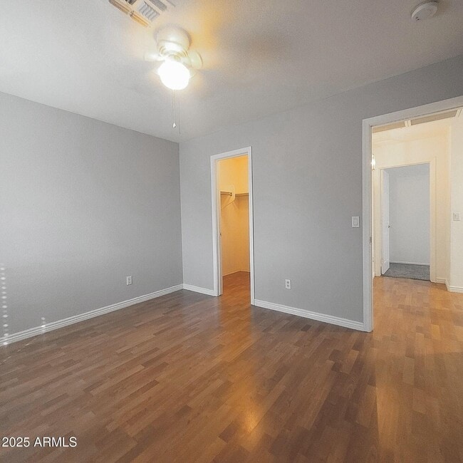 Building Photo - 2210 E Paraiso Dr