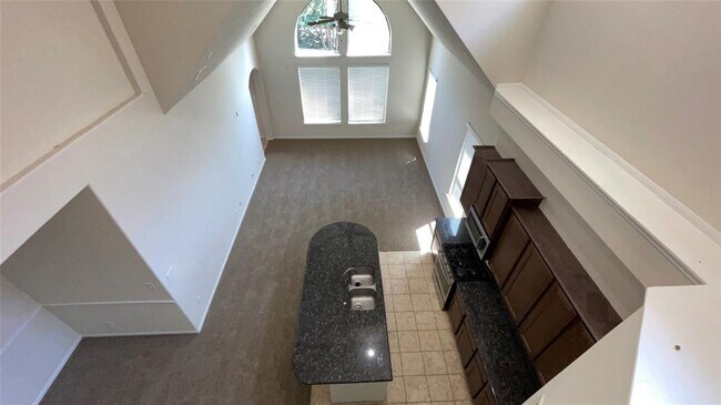 Building Photo - 12430 Tyler Springs Ln