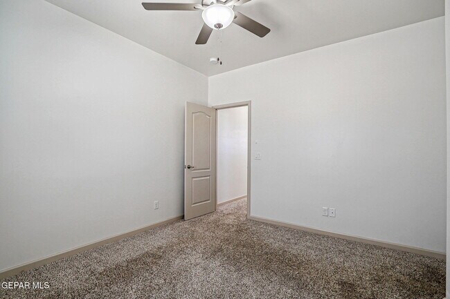 Building Photo - 14740 John McNeely Ave