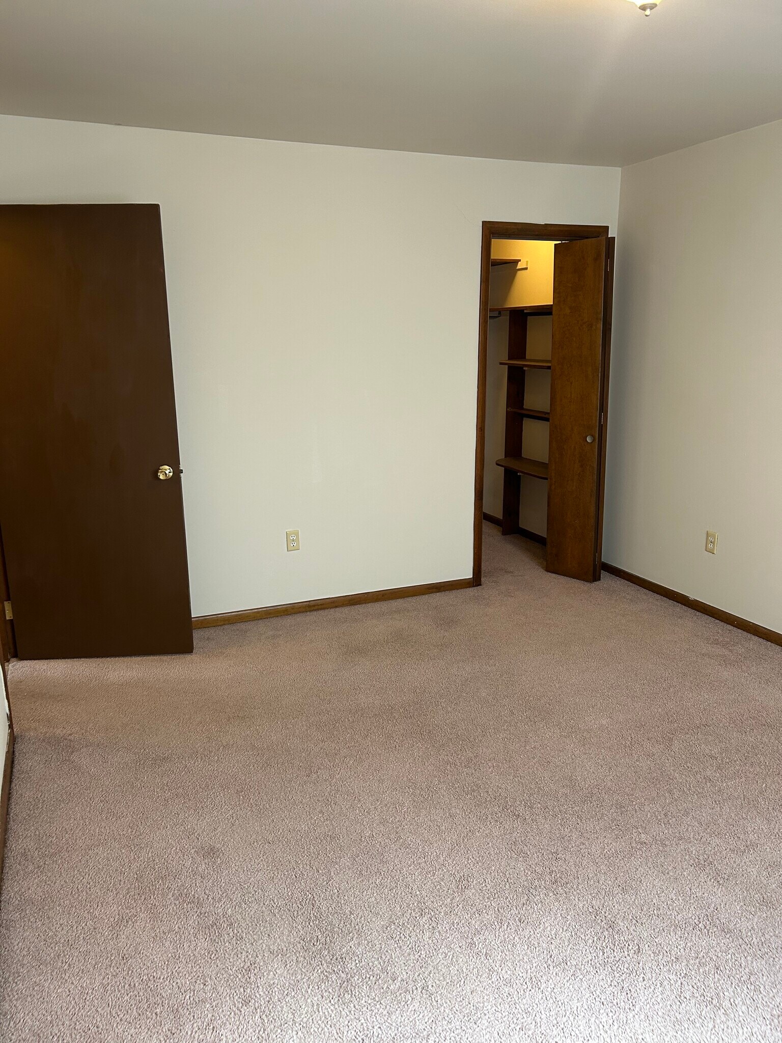 Building Photo - 126A E Main St