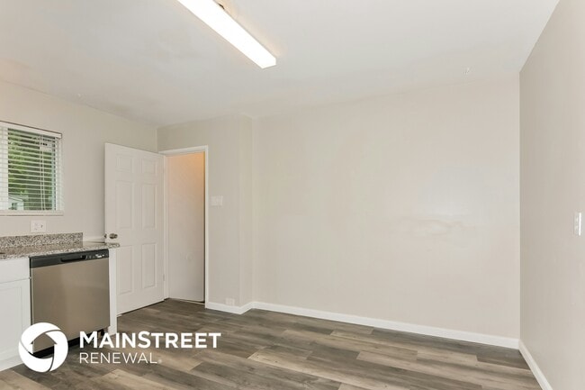 Building Photo - 330 Moule Dr