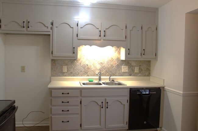 Building Photo - 1007 Kinsey Dr SE