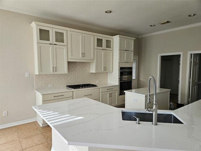 Building Photo - 7714 Bayou Green Ln